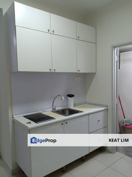 2 BEDROOM & 1 BATHROOM AT PJ SECTION 13, Selangor, Petaling Jaya