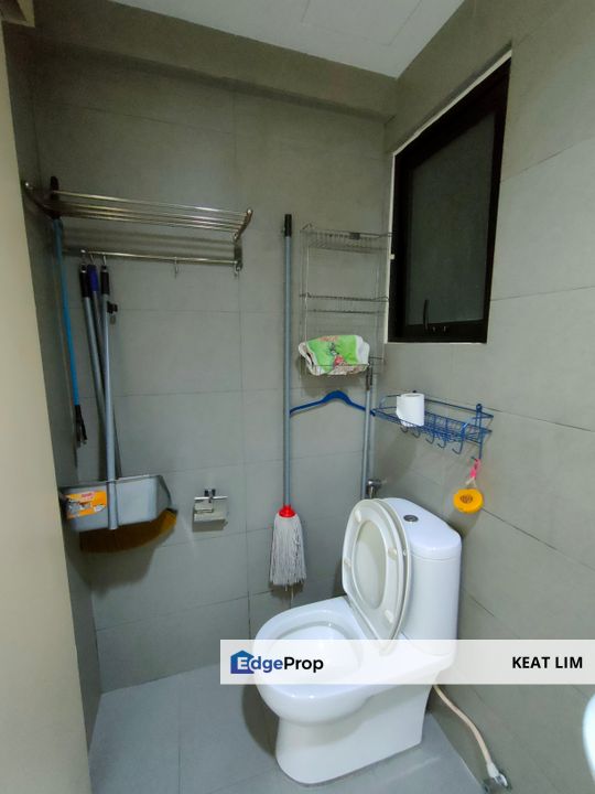 10.10 SpeciaL DEAL! Newly Painted with Nice Furnished, Selangor, Petaling Jaya