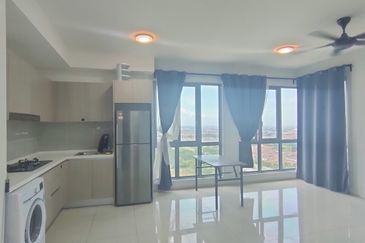 Gravit8 @ Klang South