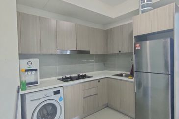 Gravit8 @ Klang South