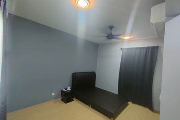 Gravit8 @ Klang South