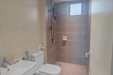 Gravit8 @ Klang South