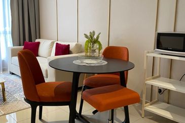 I Residence @ I City