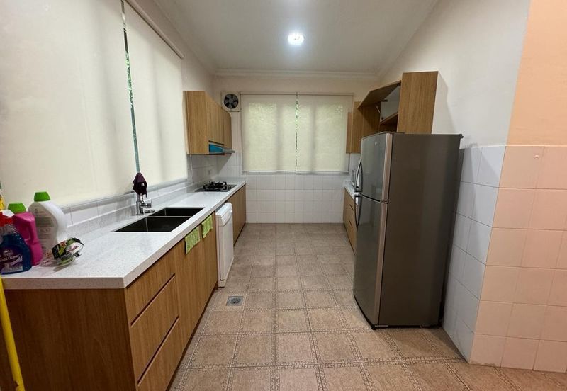 Bungalow with Private Pool @ Taman Duta