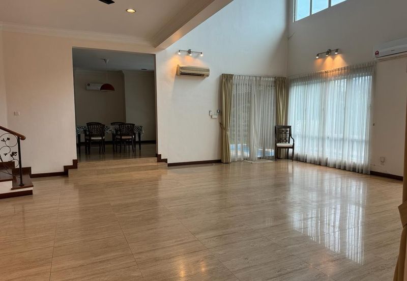 Bungalow with Private Pool @ Taman Duta