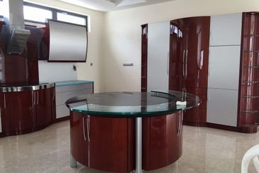 Bungalow with Private Pool @ Kenny Hills (Bukit Tunku)