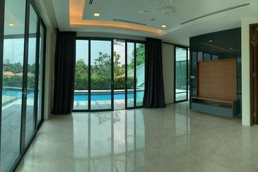 Bungalow with Private Pool @ Kenny Hills (Bukit Tunku)