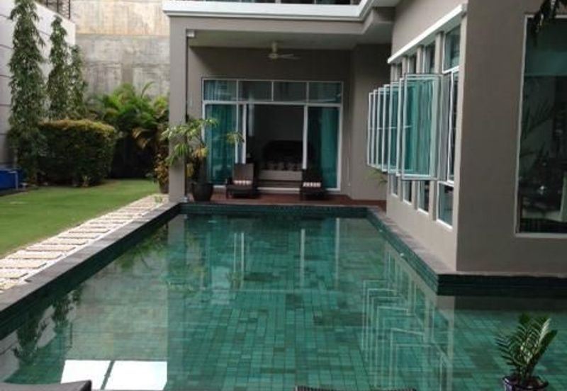 Bungalow with Private Pool @ Kenny Hills