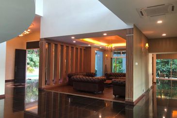 Bungalow with Private Pool @ Kenny Hills (Bukit Tunku)