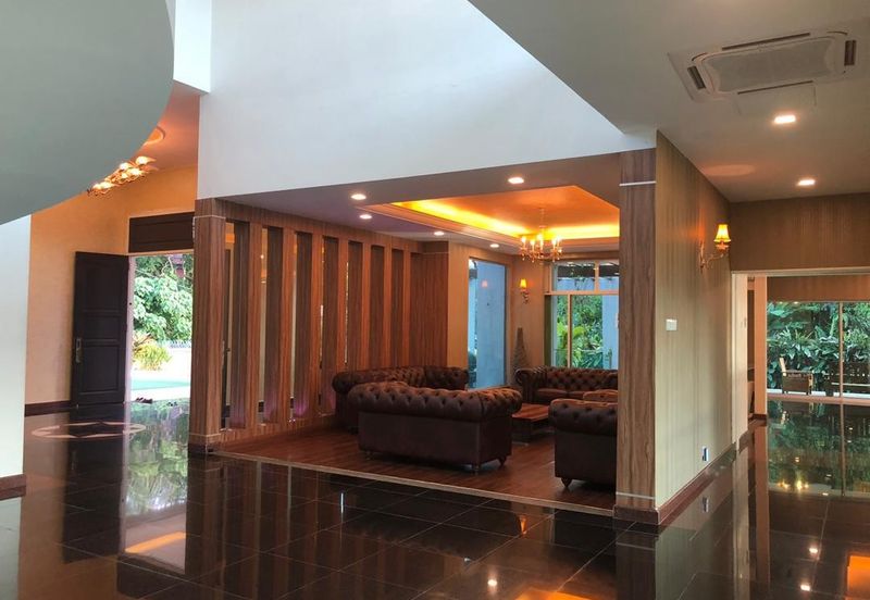Bungalow with Private Pool @ Kenny Hills (Bukit Tunku)
