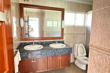 Bungalow with Private Pool @ Kenny Hills (Bukit Tunku)