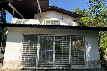Bungalow with Private Pool @ Kenny Hills (Bukit Tunku)