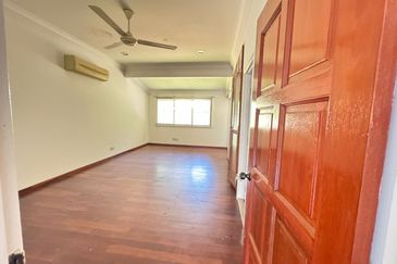 Bungalow with Private Pool @ Kenny Hills (Bukit Tunku)