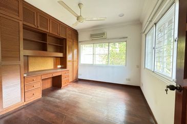 Bungalow with Private Pool @ Kenny Hills (Bukit Tunku)