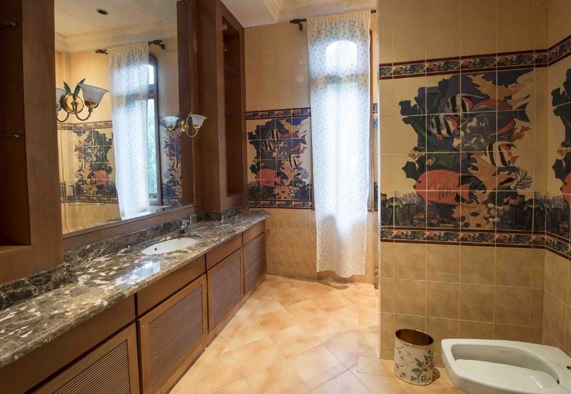 2.5s Italian Style Bungalow @ Taman Duta