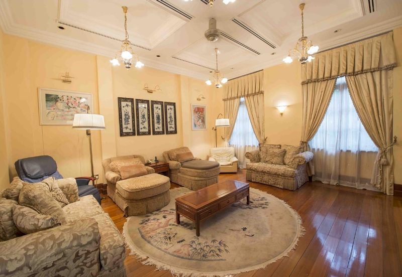 2.5s Italian Style Bungalow @ Taman Duta