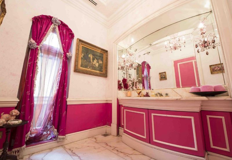 2.5s Italian Style Bungalow @ Taman Duta