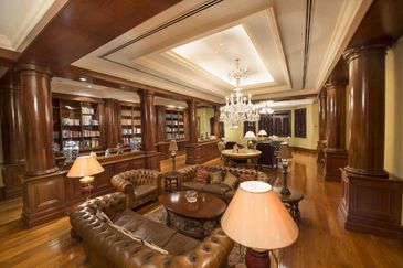 2.5s Italian Style Bungalow @ Taman Duta