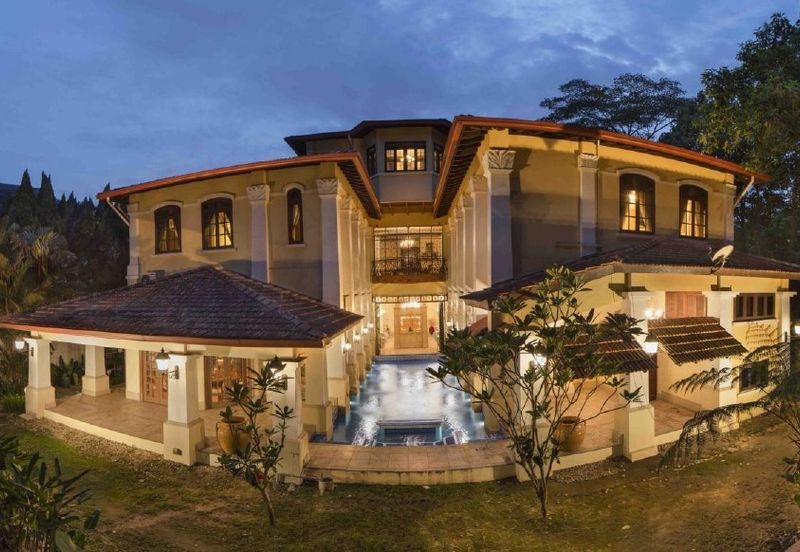 2.5s Italian Style Bungalow @ Taman Duta