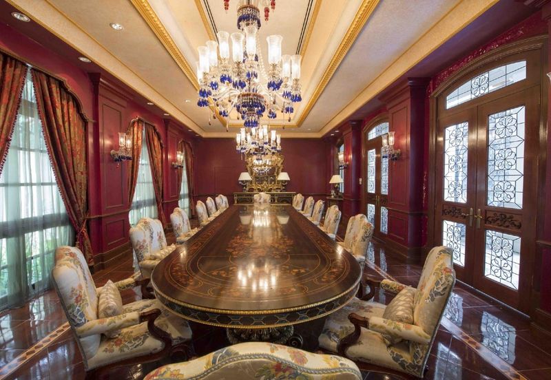 2.5s Italian Style Bungalow @ Taman Duta