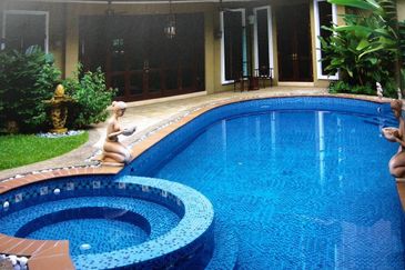 Bungalow with Private Pool @ Bukit Tunku (Kenny Hills)