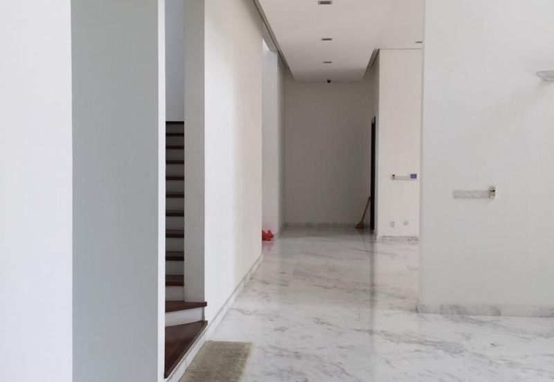 Bungalow with Private Pool @ Taman Duta