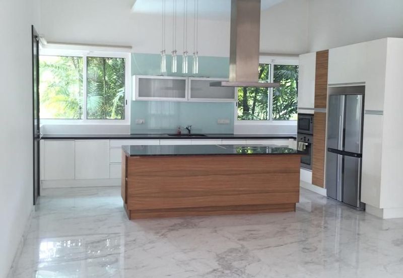 Bungalow with Private Pool @ Taman Duta