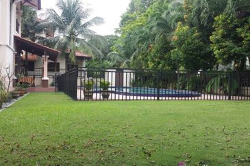 2s Bungalow with Lap Pool @ Mutiara Damansara