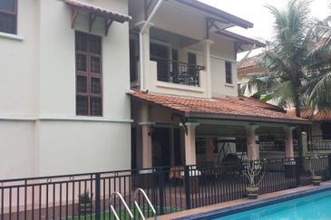 2s Bungalow with Lap Pool @ Mutiara Damansara
