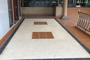 Bungalow with Private Pool @ Taman Duta