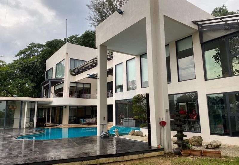 Tropical resort house in a forest environment within KL Citycentre