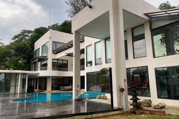 Tropical resort house in a forest environment within KL Citycentre