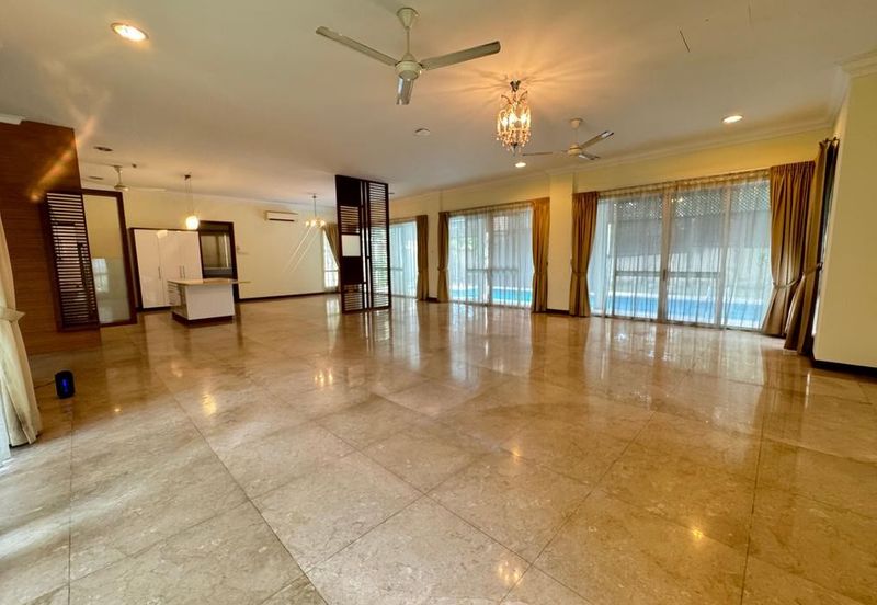 Luxurious Taman Duta Retreat