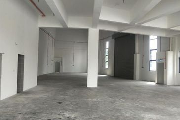 Premium Industrial Space - Strategic Rawang Exit Location