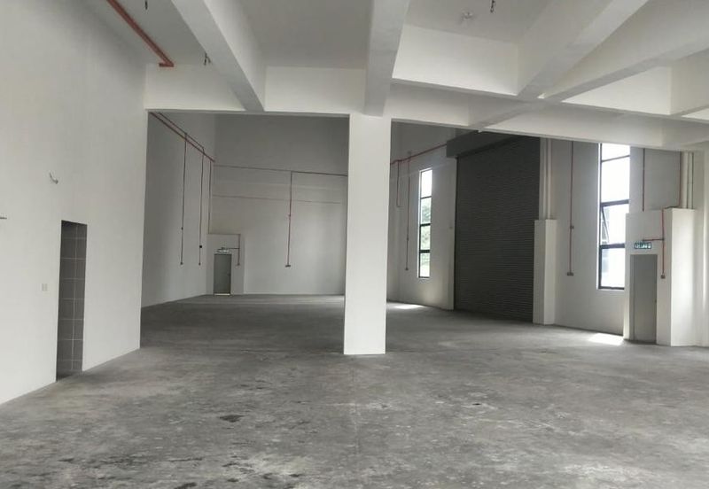 Premium Industrial Space - Strategic Rawang Exit Location