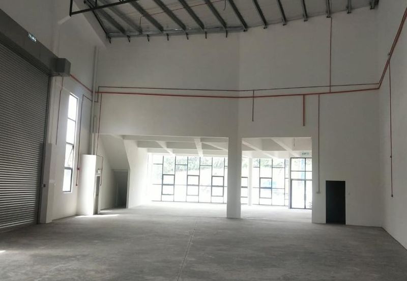 Premium Industrial Space - Strategic Rawang Exit Location