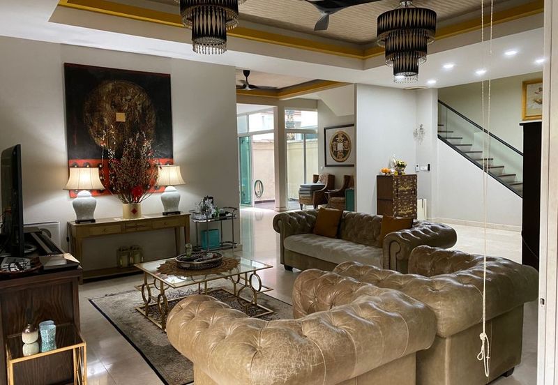 Stunning Corner Lot Semi-D in Duta Tropika 