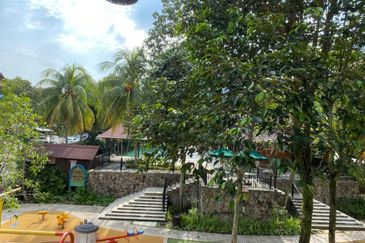 Stunning Corner Lot Semi-D in Duta Tropika 