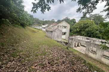 Jalan Simpangan Tunku 