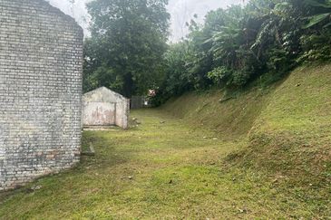 Jalan Simpangan Tunku 