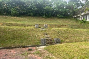 Jalan Simpangan Tunku 