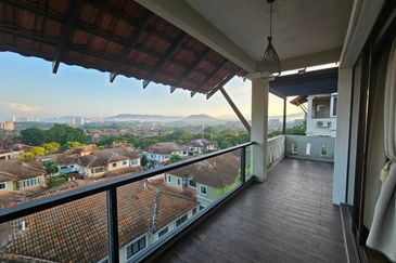 Elegant 2½-Storey Freehold Bungalow - Taman Sejati Hill Villa