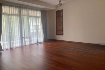 Luxurious Freehold 3-Storey Corner Bungalow - Mont Kiara