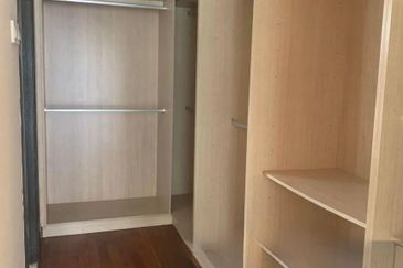 Luxurious Freehold 3-Storey Corner Bungalow - Mont Kiara