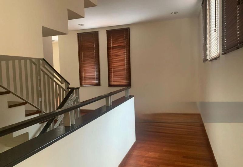 Luxurious Freehold 3-Storey Corner Bungalow - Mont Kiara