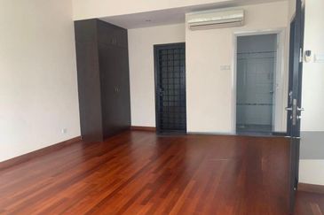 Luxurious Freehold 3-Storey Corner Bungalow - Mont Kiara