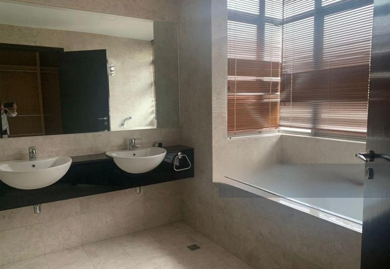 Luxurious Freehold 3-Storey Corner Bungalow - Mont Kiara