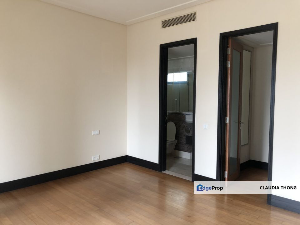 Luxury 3+1 Condo with Twin Towers View & Private Lift in Kuala Lumpur, Kuala Lumpur, KLCC