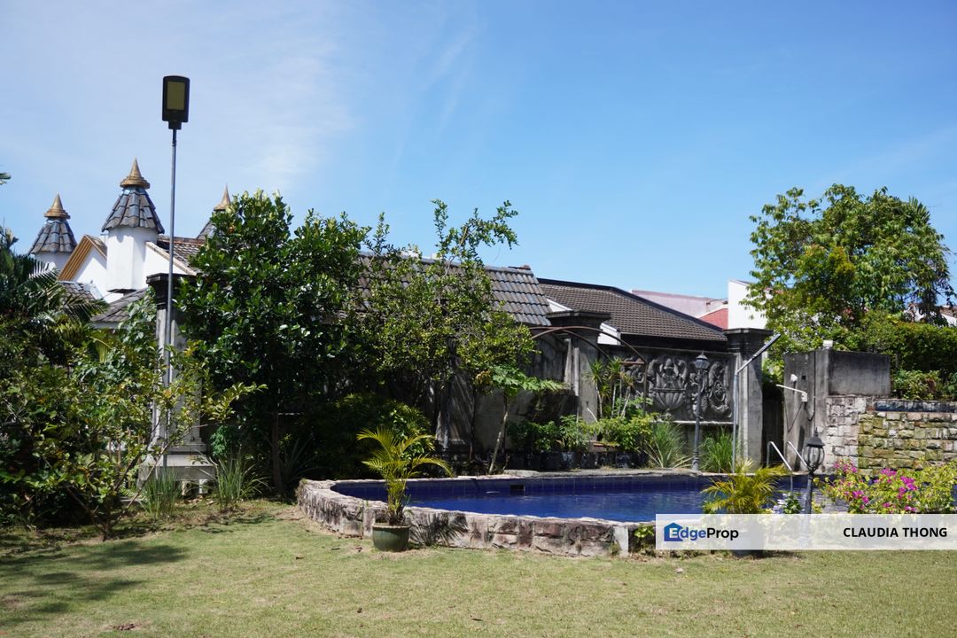 Luxury Bungalow with Private Pool & Big Garden in Taman Mela, Kuala Lumpur, Taman Melawati