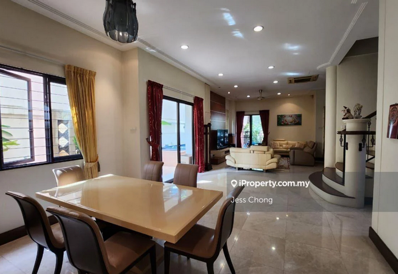 Semi-Detached House for sale